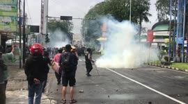 Police arrested 84 Students Involved in The Omnibuslaw Law Rejection Riots in Indonesia