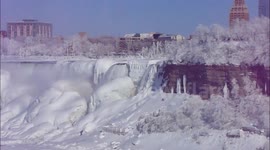 Niagara Falls freezes over