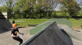 CRAZY STUNTS ON A SCOOTER AT THE SKATEPARK