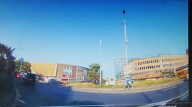 Lorry Crashes into Car and drives off Dash Cam Footage