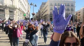 Enfermer@s se manifiestan en puerta del sol para exigir mejoras en sus condiciones laborales