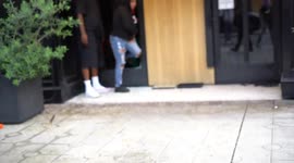 Protesters Loot Restaurant in Long Beach, California 2020