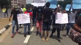 Nigerians are protesting against police brutality