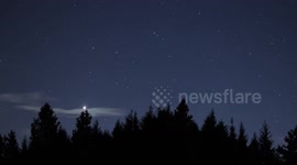 Timelapse shows Mars go 'into opposition' as it shines brightly in the night sky