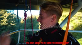 This incredible video shows the moment a crew of daredevil Bungee jumper takes the plunge on a real Bungee jump whilst wearing a VR helmet.