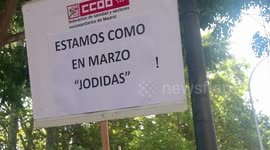 Concentración de las trabajadores de la dependencia por sus derechos laborales en Madrid, España