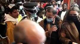 Patrons arrested and others ordered to leave Soho as revellers meet up for final drink before 'high' lockdown tier
