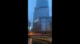Man seen dangling from Trump Tower in Chicago