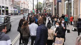 Shoppers crowd into Central London