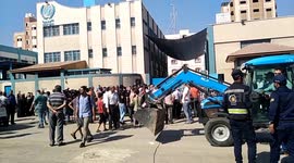 Palestinians stage protest outside Gaza UN building over 'reduced' services