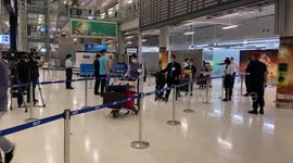 Chinese tourists arrive in Thailand as country slowly reopens