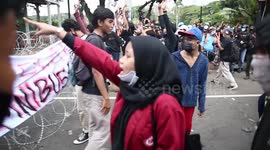 Thousands demonstrate against government's jobs law across Indonesia