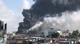 Nigeria: Smoke Rises As Hoodlums Set Buses Ablaze At Oyingbo Terminal In Lagos 2