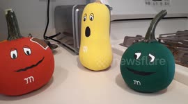 Adorable M&M Pumpkins