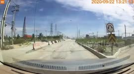 Dashcam captures moment gas pipe explodes causing huge fireball in Thailand