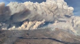Aerial footage shows huge wall of smoke billowing from Colorado fire