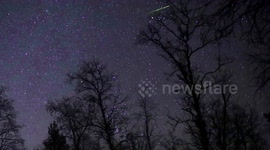 Breathtaking photos of Orionid Meteors in the northern lights