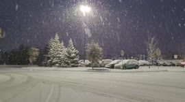 Watch as heavy early season lake-effect snow falls in Michigan blanketing Houghton and Hancock