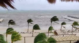 Mexico: Hurricane Zeta Brings Gusts And High Waves As It Churns Toward Yucatan Peninsula 4
