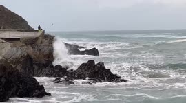 Newsflare Edit - Storm EPSILON Newquay waves and surfer