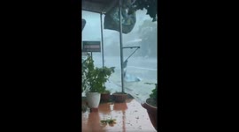 Typhoon Molave brings strong winds and heavy rain to central Vietnam