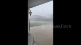 Louisiana blasted by high winds and rain from Hurricane Zeta