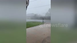 Hurrican Zeta Batters Home In New Orleans