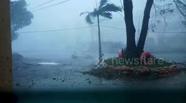 Super Typhoon Goni blasts street in Philippines