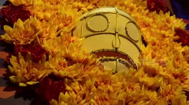 Exposición de altar de día de muertos en la casa México en Madrid, España