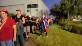 Thousands, many without masks, line up for Trump rally in Florida