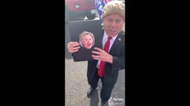 Mini-Trump makes an appearance at Trump rally in Staten Island