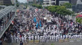 Indonesian Muslims protest outside French embassy in response to Macron's comments