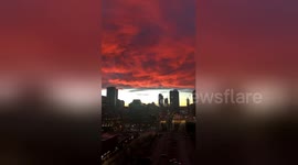 Sunset over downtown Calgary during a Chinook