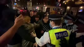 London police use force on drinkers out the night before lockdown