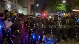 NYPD kettle hundreds of protesters in NYC