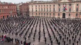 French business owners protest against COVID-19 measures in Toulouse