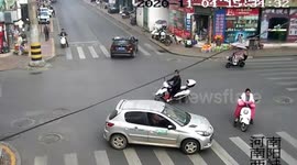 Drunk motorist drives in circles before rolling out of car in central China