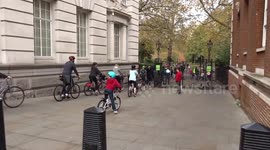 Cyclists and joggers flood central London on Remembrance Sunday 2020