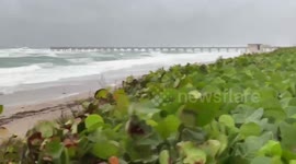 Watch as Tropical Storm Eta make landfall on Juno Beach in south Florida