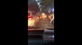 Indian traffic cop runs for 2 kilometres clearing roads for ambulance transporting patient