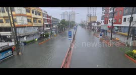 Filipino streets submerged by flash floods due to Typhoon Ulysses