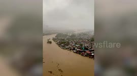 Typhoon Vamco causes Marikina River to swell in Philippines