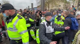 Protestors arrested as anti-lockdown campaigners march for the right to gather in large groups during global pandemic