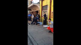Handcuffed man escapes police at SXSW in Texas, US