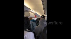 US: Flight Devoid Of Social Distancing Ahead Of Thanksgiving