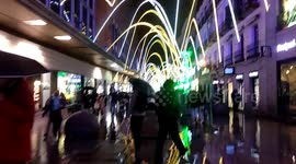 Viernes de black friday en el centro de las calles de Madrid