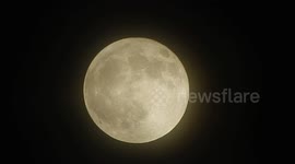 'Beaver' full moon looms over London