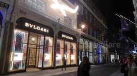 London's high-end shops get Christmas decor update