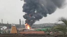South African refinery explodes and injures 7 workers