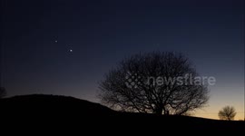 Beautiful Jupiter And Saturn Conjunction Time Lapse - December 5th 2020